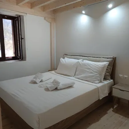 Maniaveta's House Holiday home Exanthia