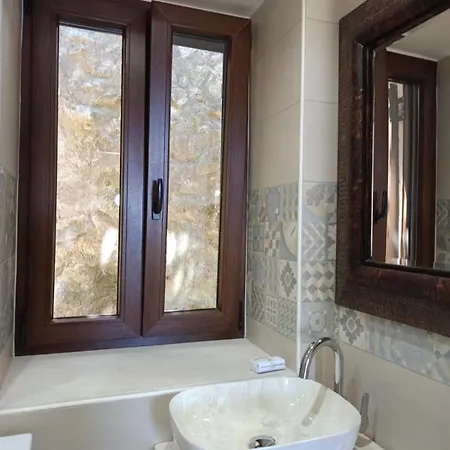 Semesterbostad Maniaveta's House